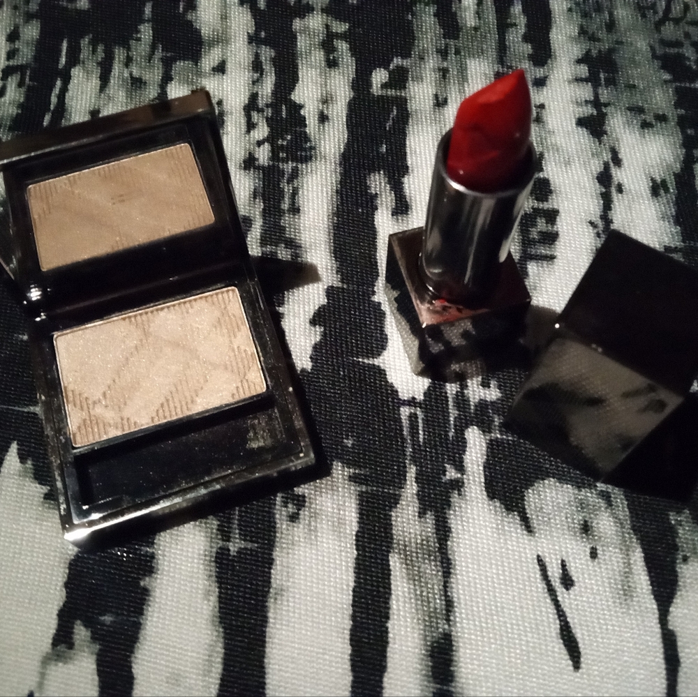 Full size Makeup Bundle - Picture 8 of 10